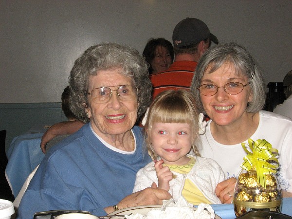 easterhome07 013.jpg